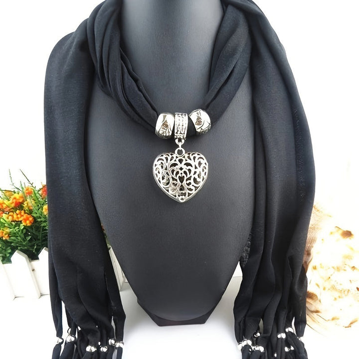 Écharpe Avec Pendentif En Cœur Vintage
