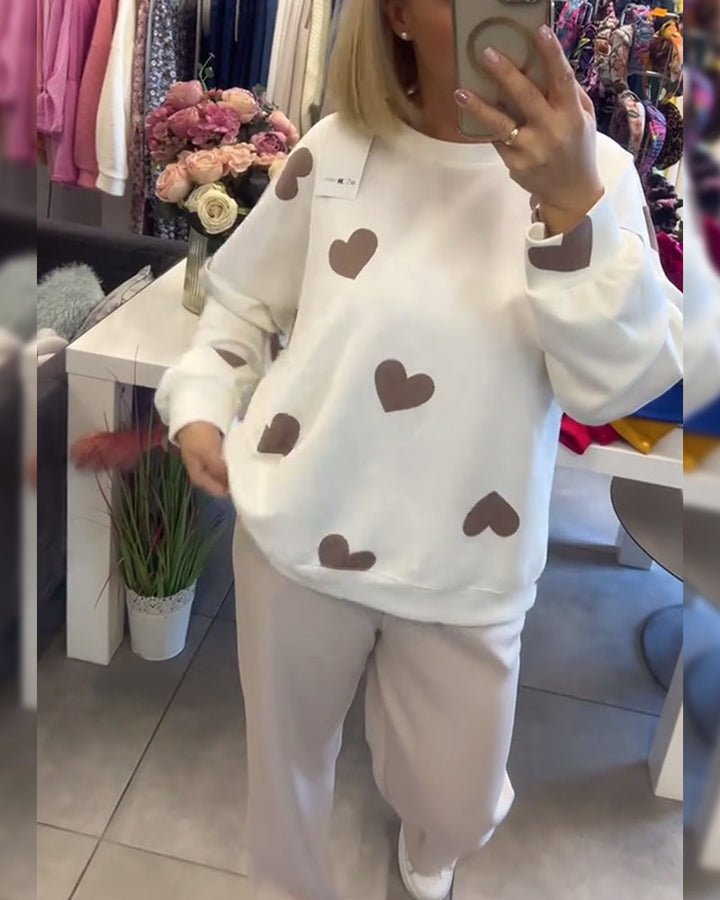 Jade™ | Comfortable Sweatshirt Embellished with Hearts