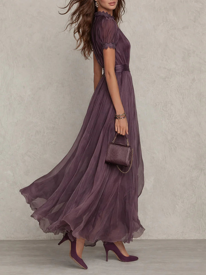 Flavia | Robe Longue Élégante Violet Col Goutte Dentelle