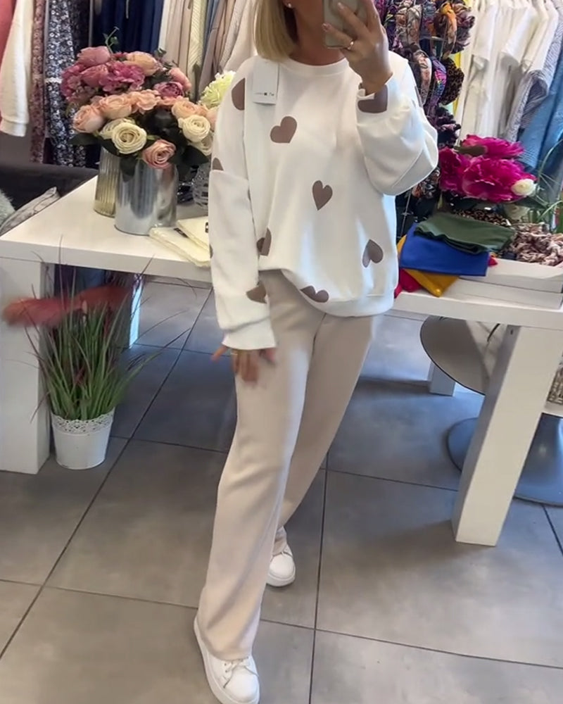 Jade™ | Comfortable Sweatshirt Embellished with Hearts