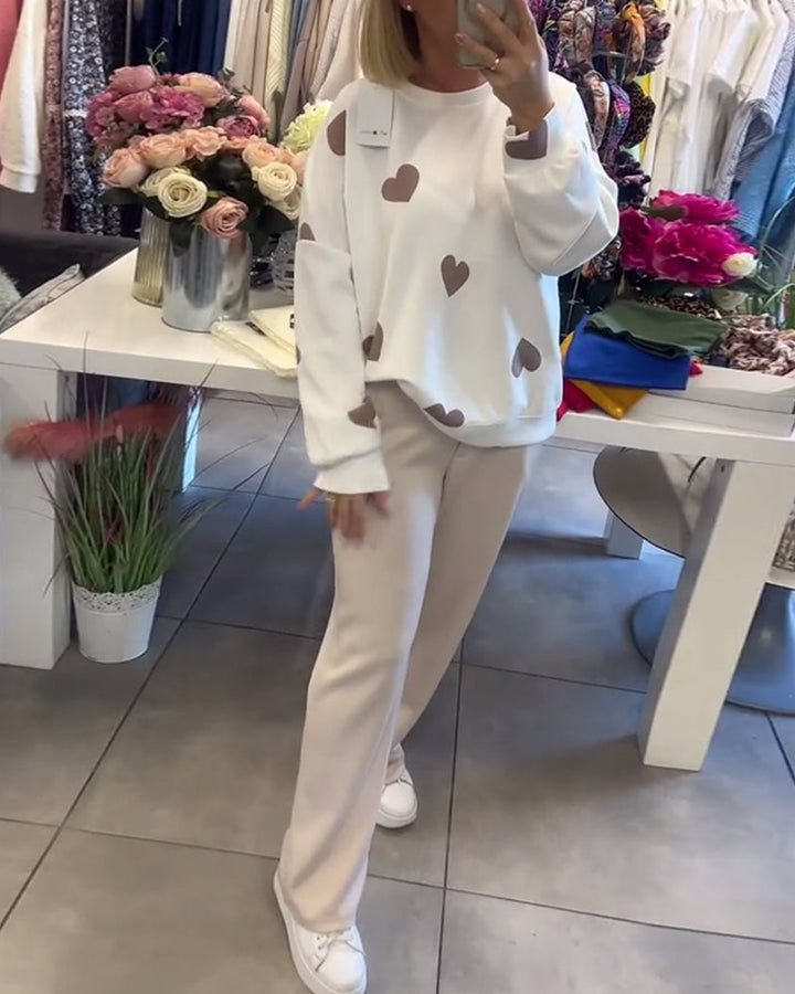 Jade™ | Comfortable Sweatshirt Embellished with Hearts