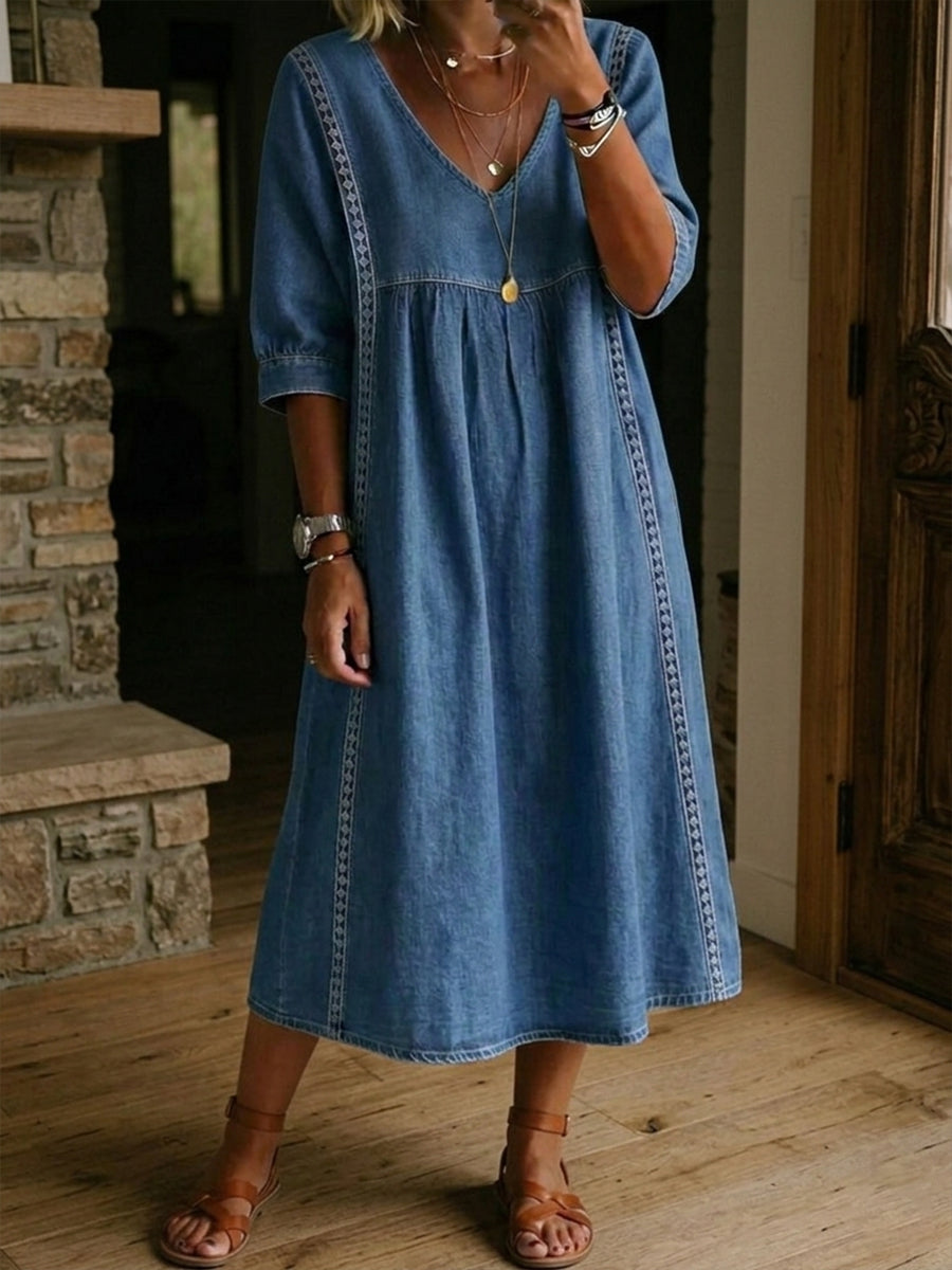 Maëlys | Robe Denim Vintage Ample avec Détails Dentelle